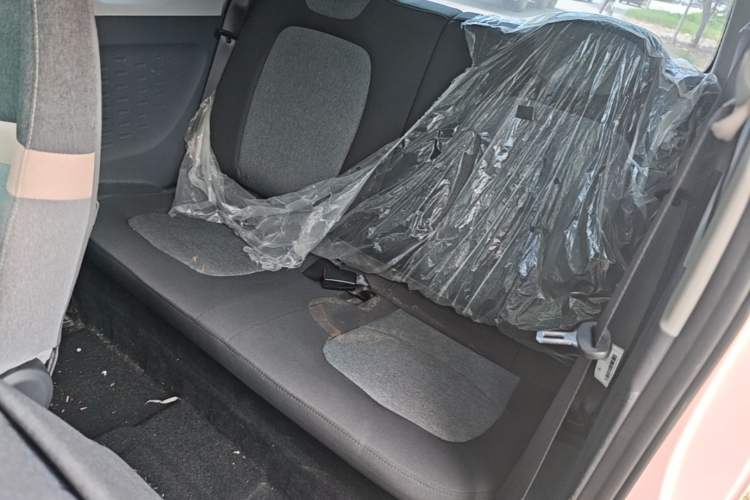 Used Wuling Hongguang MINIEV 2022 Macaron Fashion Model Lithium Iron Phosphate Left Rear Seat