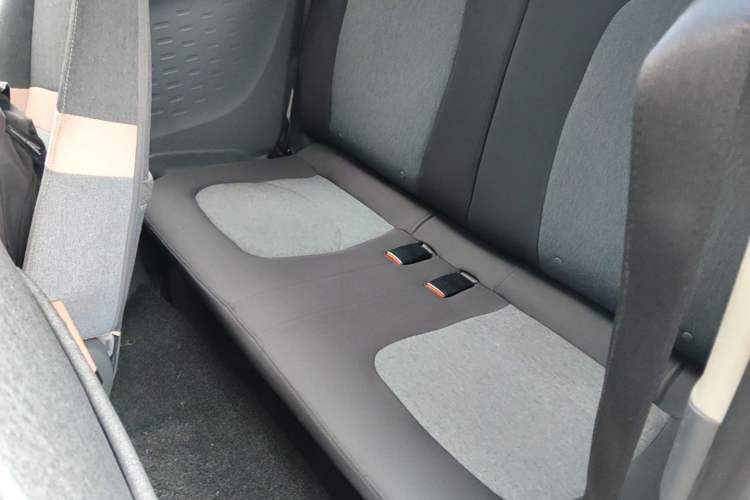 Used Wuling Hongguang MINIEV 2022 Macaron Premium Model – Lithium Iron Phosphate Left Rear Seat