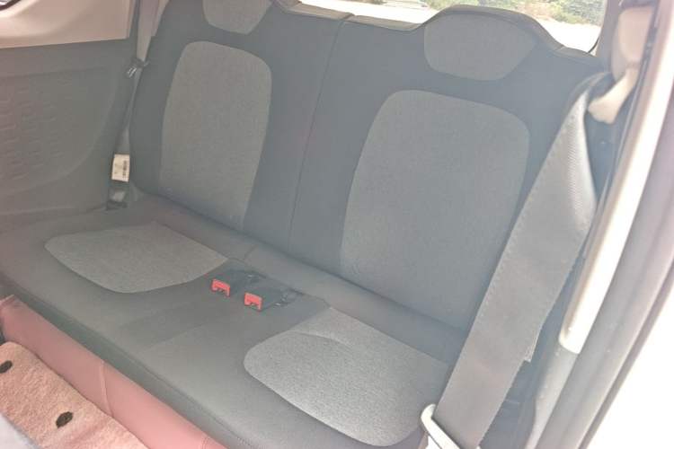 Used Wuling Hongguang MINIEV 2022 Macaron Premium Model – Lithium Iron Phosphate Left Rear Seat