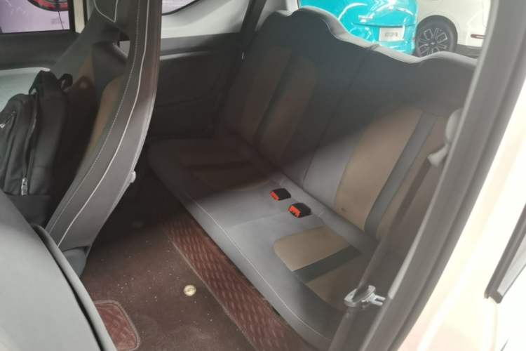 Used Wuling Hongguang MINIEV 2022 GAMEBOY 200km Play Edition with Lithium Iron Phosphate Left Rear Seat