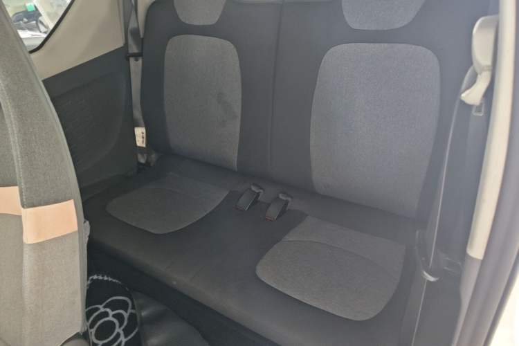 Used Wuling Hongguang MINIEV 2022 Macaron Premium Model – Lithium Iron Phosphate Left Rear Seat