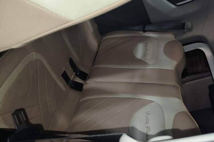Used Wuling Hongguang MINIEV 2022 Macaron Colorful Edition Lithium-Ion Battery Left Rear Seat