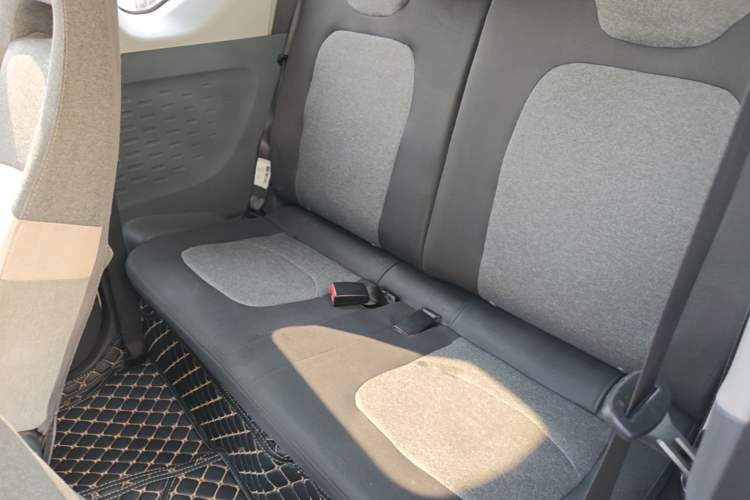 Used Wuling Hongguang MINIEV 2022 Macaron Premium Model – Lithium Iron Phosphate Left Rear Seat