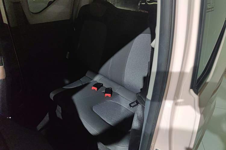 Used Wuling Hongguang MINIEV 2022 Macaron Premium Model – Lithium Iron Phosphate Left Rear Seat