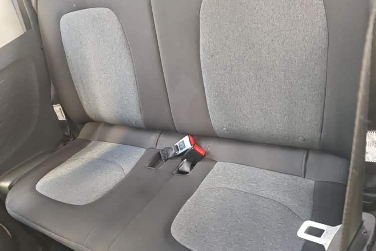 Used Wuling Hongguang MINIEV 2022 Macaron Fashion Model Lithium Iron Phosphate Left Rear Seat