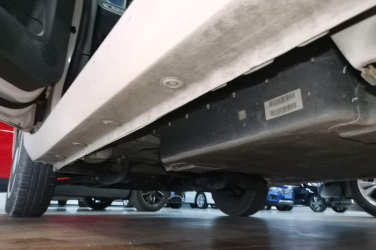Used Wuling Hongguang MINIEV 2022 Macaron Fashion Edition Lithium-Nickel-Cobalt-Alpha-oxide Left Side Sill