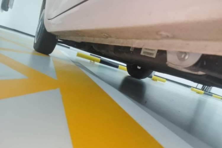 Used Wuling Hongguang MINIEV 2022 Macaron Premium Model – Lithium Ternary Battery Left Side Sill