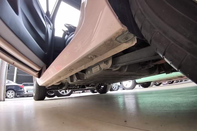 Used Wuling Hongguang MINIEV 2022 Macaron Premium Model – Lithium Ternary Battery Left Side Sill