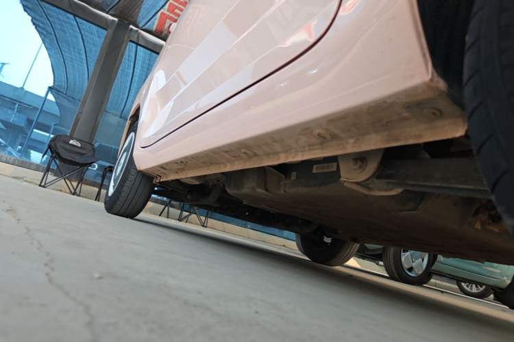 Used Wuling Hongguang MINIEV 2022 Macaron Premium Model – Lithium Iron Phosphate Left Side Sill
