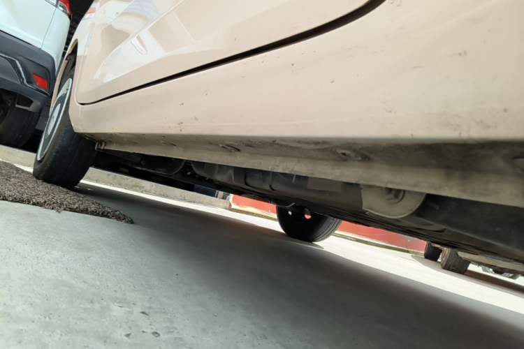 Used Wuling Hongguang MINIEV 2022 Macaron Premium Model – Lithium Ternary Battery Left Side Sill