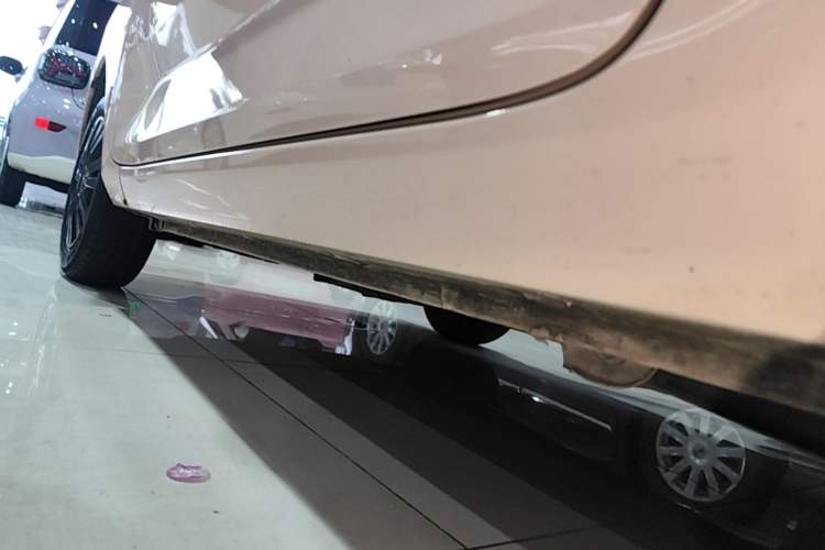 Used Wuling Hongguang MINIEV 2022 Macaron Premium Model – Lithium Iron Phosphate Left Side Sill