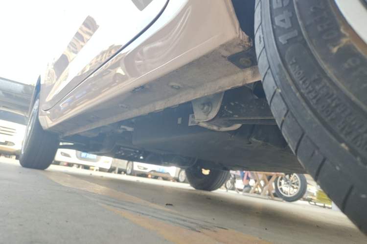 Used Wuling Hongguang MINIEV 2022 Macaron Fashion Model Lithium Iron Phosphate Left Side Sill