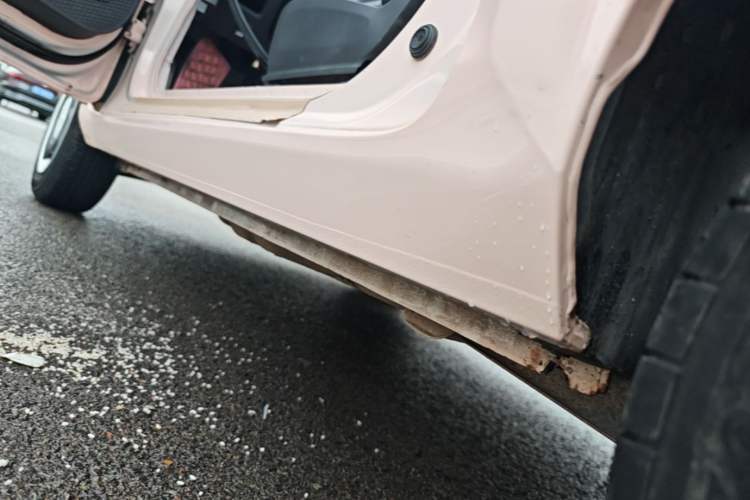 Used Wuling Hongguang MINIEV 2022 Macaron Fashion Edition Lithium-Nickel-Cobalt-Alpha-oxide Left Side Sill