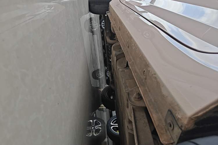 Used Wuling Hongguang MINIEV 2022 Macaron Premium Model – Lithium Iron Phosphate Left Side Sill