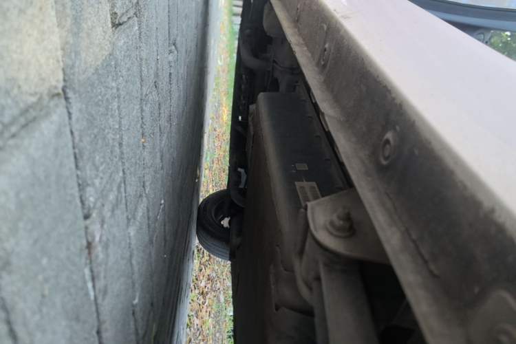 Used Wuling Hongguang MINIEV 2022 Macaron Fashion Edition Lithium-Nickel-Cobalt-Alpha-oxide Left Side Sill