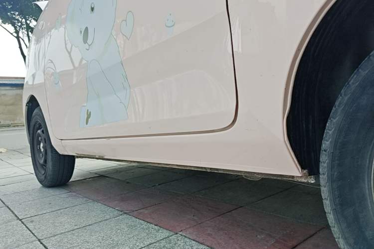 Used Wuling Hongguang MINIEV 2022 Macaron Fashion Model Lithium Iron Phosphate Left Side Sill