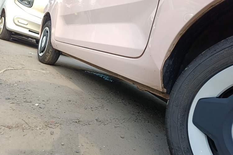 Used Wuling Hongguang MINIEV 2022 Macaron Fashion Model Lithium Iron Phosphate Left Side Sill