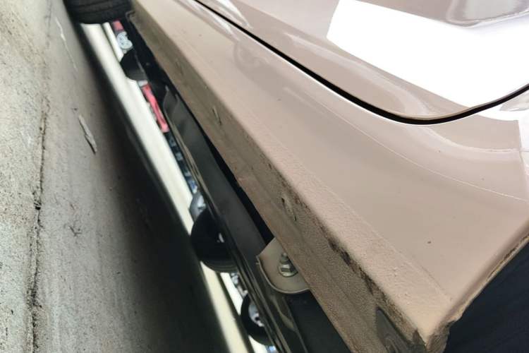 Used Wuling Hongguang MINIEV 2022 Macaron Premium Model – Lithium Iron Phosphate Left Side Sill