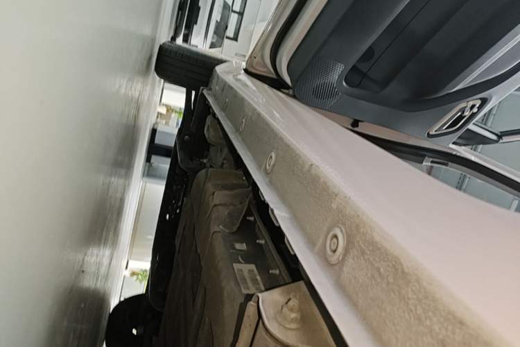 Used Wuling Hongguang MINIEV 2022 Macaron Premium Model – Lithium Ternary Battery Left Side Sill