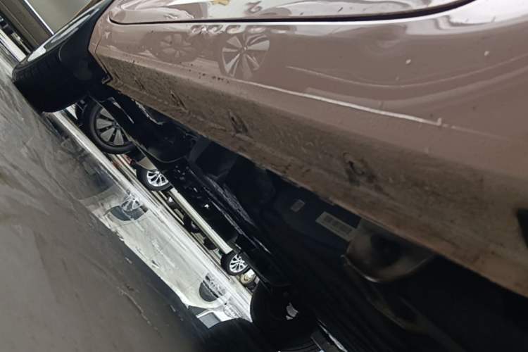 Used Wuling Hongguang MINIEV 2022 Macaron Premium Model – Lithium Ternary Battery Left Side Sill