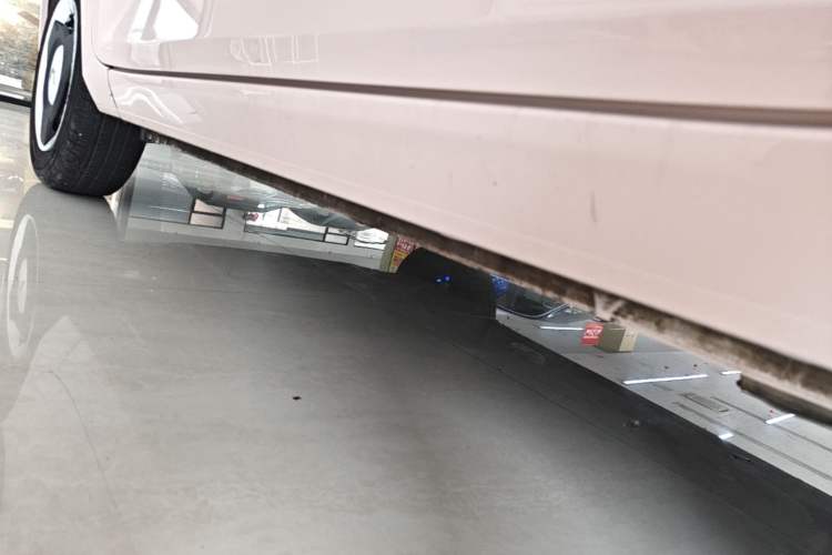 Used Wuling Hongguang MINIEV 2022 Macaron Premium Model – Lithium Ternary Battery Left Side Sill
