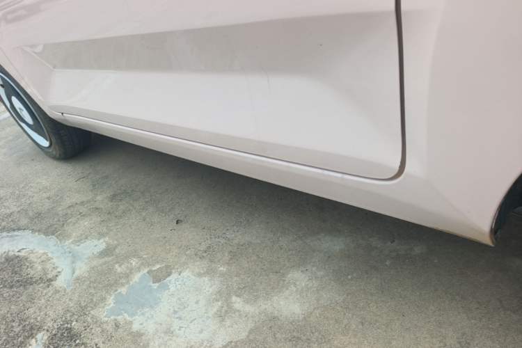 Used Wuling Hongguang MINIEV 2022 Macaron Premium Model – Lithium Iron Phosphate Left Side Sill
