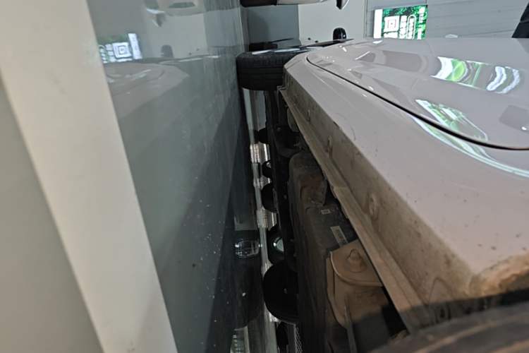 Used Wuling Hongguang MINIEV 2022 Macaron Premium Model – Lithium Iron Phosphate Left Side Sill