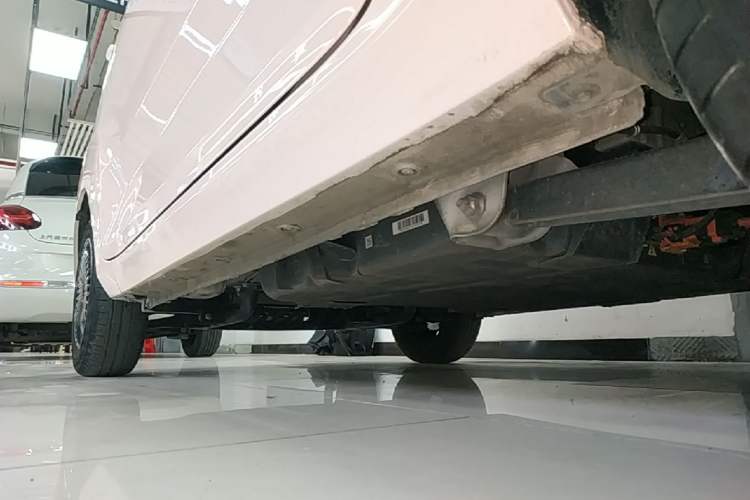 Used Wuling Hongguang MINIEV 2022 Macaron Premium Model – Lithium Iron Phosphate Left Side Sill