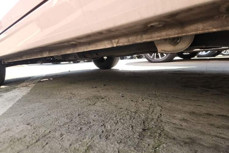 Used Wuling Hongguang MINIEV 2022 Macaron Premium Model – Lithium Ternary Battery Left Side Sill