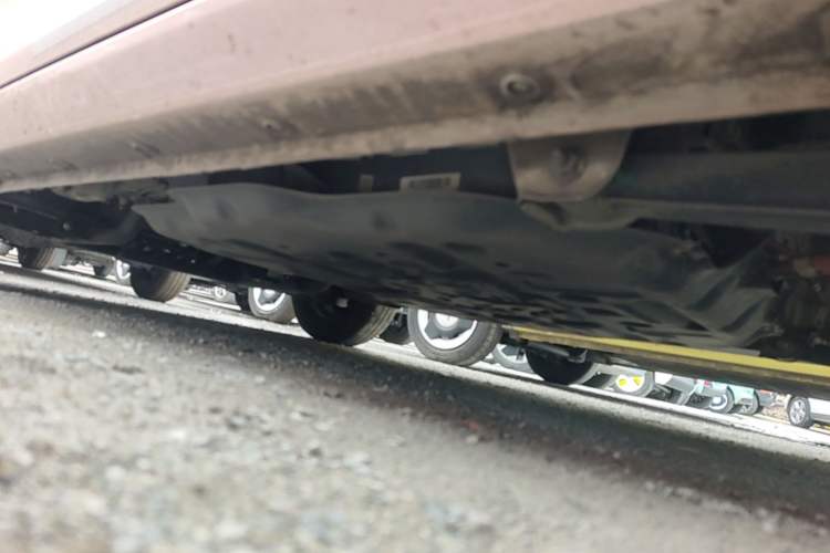 Used Wuling Hongguang MINIEV 2022 Macaron Premium Model – Lithium Iron Phosphate Left Side Sill