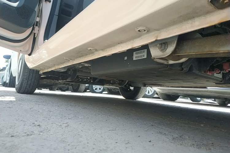 Used Wuling Hongguang MINIEV 2022 Macaron Fashion Model Lithium Iron Phosphate Left Side Sill