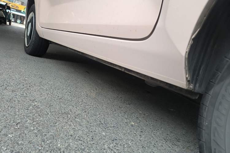 Used Wuling Hongguang MINIEV 2022 Macaron Premium Model – Lithium Ternary Battery Left Side Sill