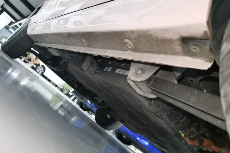 Used Wuling Hongguang MINIEV 2022 Macaron Premium Model – Lithium Iron Phosphate Left Side Sill