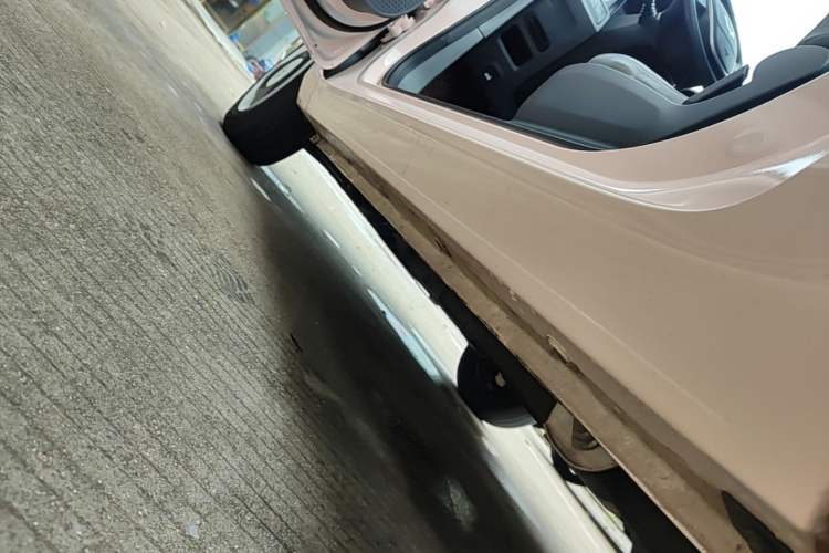 Used Wuling Hongguang MINIEV 2022 Macaron Premium Model – Lithium Ternary Battery Left Side Sill