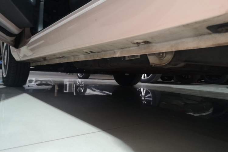 Used Wuling Hongguang MINIEV 2022 Macaron Premium Model – Lithium Ternary Battery Left Side Sill