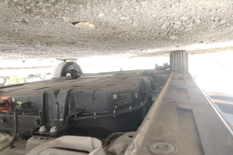 Used Wuling Hongguang MINIEV 2022 GAMEBOY 200km Gaming Edition with Lithium Iron Phosphate Left Side Sill