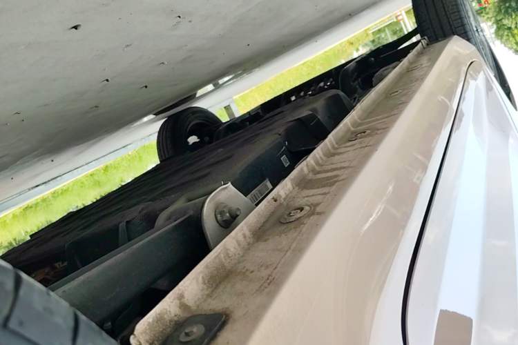 Used Wuling Hongguang MINIEV 2022 Macaron Premium Model – Lithium Iron Phosphate Left Side Sill