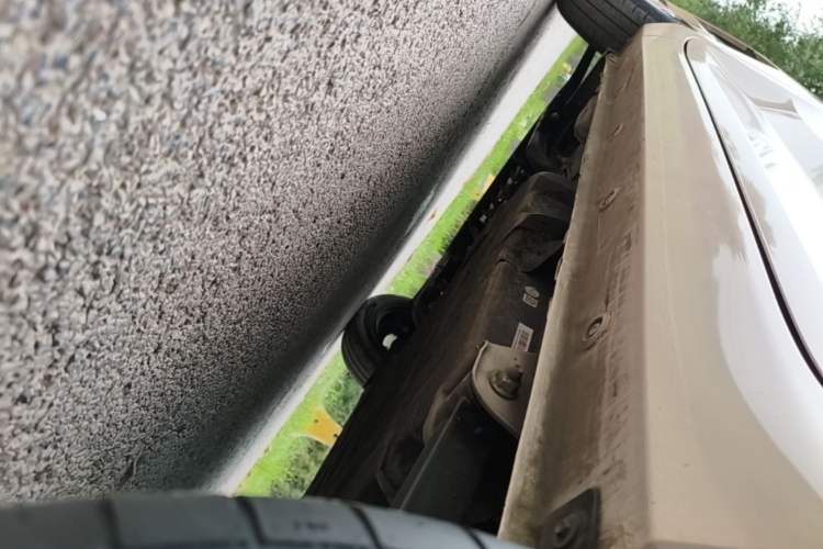 Used Wuling Hongguang MINIEV 2022 Macaron Premium Model – Lithium Iron Phosphate Left Side Sill