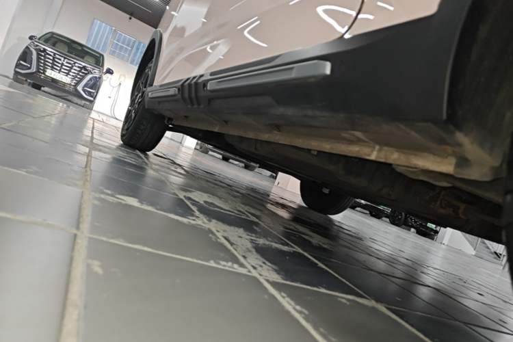 Used Wuling Hongguang MINIEV 2022 GAMEBOY 200km Gaming Edition with Lithium Iron Phosphate Left Side Sill
