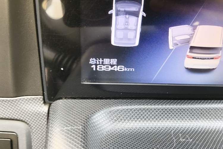 Used Wuling Hongguang MINIEV 2022 Macaron Color Edition Lithium-Ion Battery Odometer Close Up