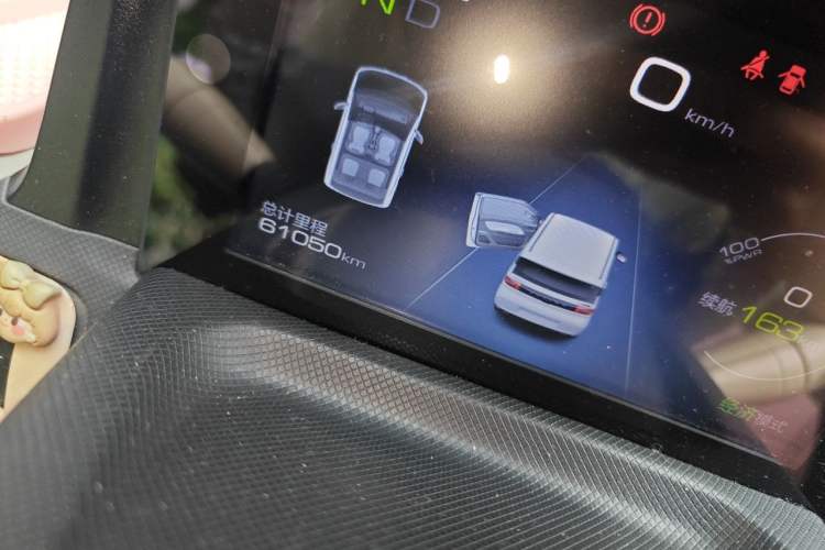 Used Wuling Hongguang MINIEV 2022 Macaron Premium Model – Lithium Iron Phosphate Odometer Close Up