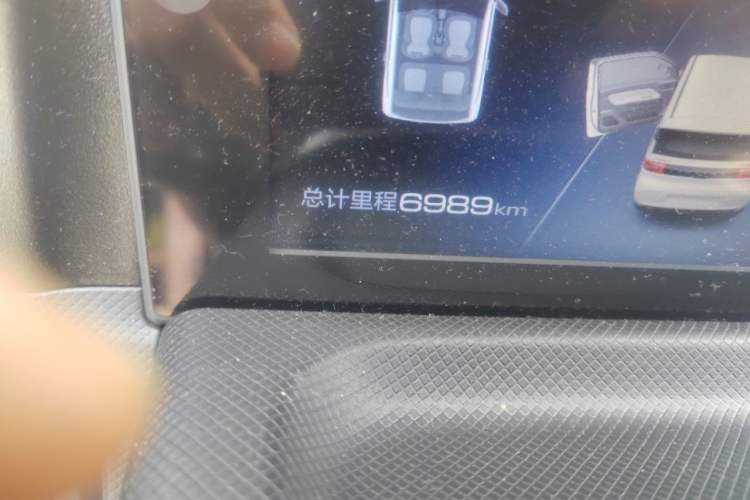 Used Wuling Hongguang MINIEV 2022 Macaron Premium Model – Lithium Iron Phosphate Odometer Close Up