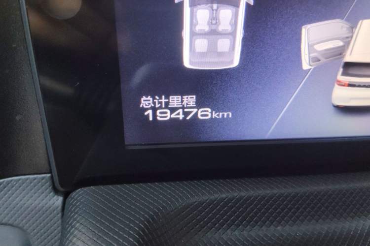 Used Wuling Hongguang MINIEV 2022 Macaron Premium Model – Lithium Iron Phosphate Odometer Close Up