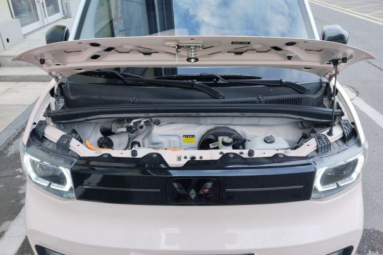 Used Wuling Hongguang MINIEV 2022 Macaron Premium Model – Lithium Iron Phosphate Engine Bay