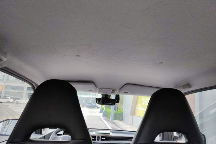Used Wuling Hongguang MINIEV 2022 Macaron Premium Model – Lithium Iron Phosphate Headliner