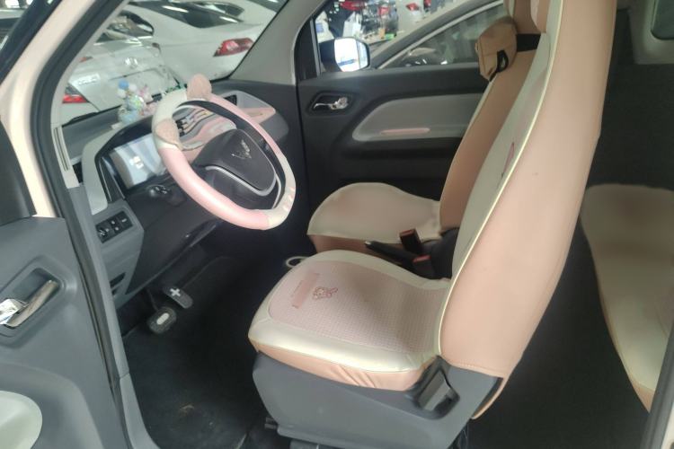 Used Wuling Hongguang MINIEV 2022 Macaron Premium Model – Lithium Iron Phosphate Interior 1