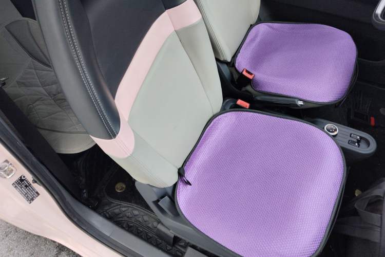 Used Wuling Hongguang MINIEV 2022 Macaron Premium Model – Lithium Iron Phosphate Right Front Seat