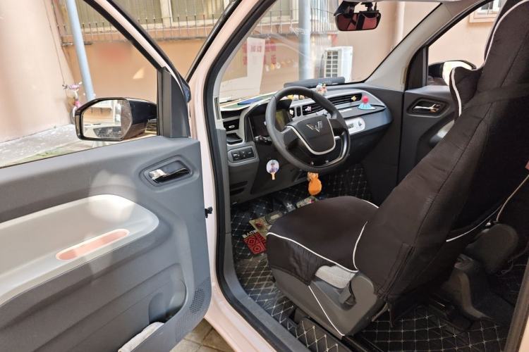 Used Wuling Hongguang MINIEV 2022 Macaron Premium Model – Lithium Ternary Battery Driver Seat