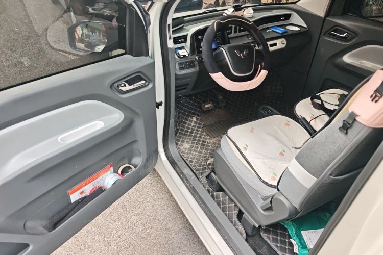 Used Wuling Hongguang MINIEV 2022 Macaron Premium Model – Lithium Iron Phosphate Driver Seat