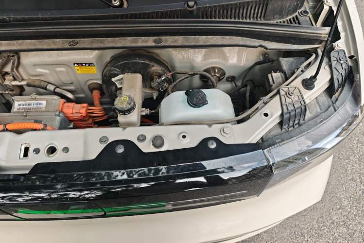 Used Wuling Hongguang MINIEV 2022 Macaron Premium Model – Lithium Iron Phosphate Engine Bay Left